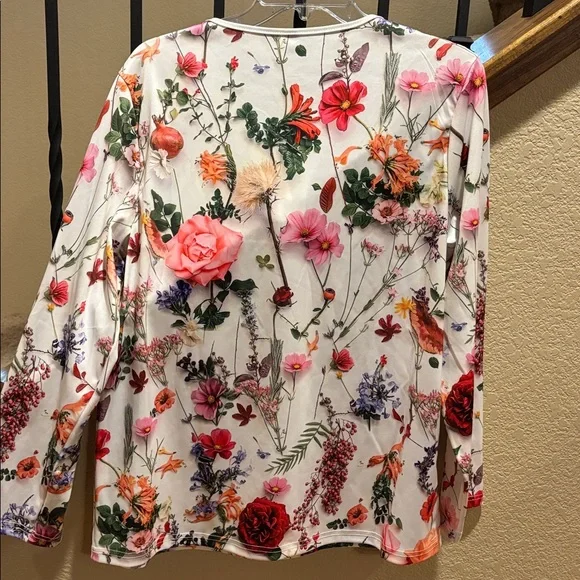 NWOT Floral Long Sleeve Women's Top, M - Picture 4 of 5